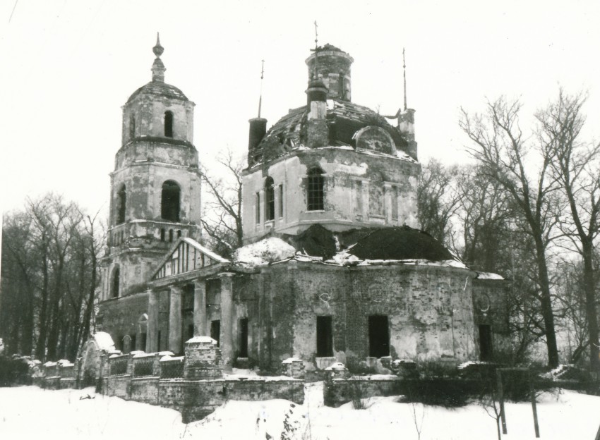 Церковь Троицы Живоначальной, Хотеичи (Орехово-Зуевский городской округ, Московская область). фасады, Собственная съемка