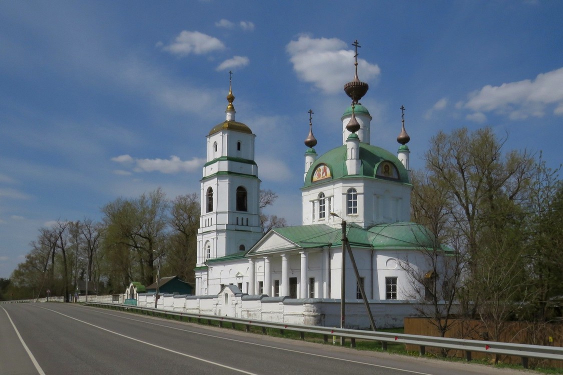Церковь Троицы Живоначальной, Хотеичи (Орехово-Зуевский городской округ, Московская область). фасады