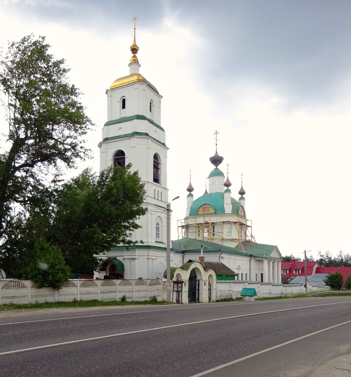 Церковь Троицы Живоначальной, Хотеичи (Орехово-Зуевский городской округ, Московская область). фасады