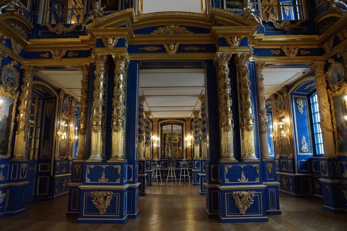 Церковь Воскресения Христова в Царскосельском Екатерининском дворце, Пушкин (Царское Село) (Санкт-Петербург, Пушкинский район, г. Санкт-Петербург). интерьер и убранство, Вид на притвор