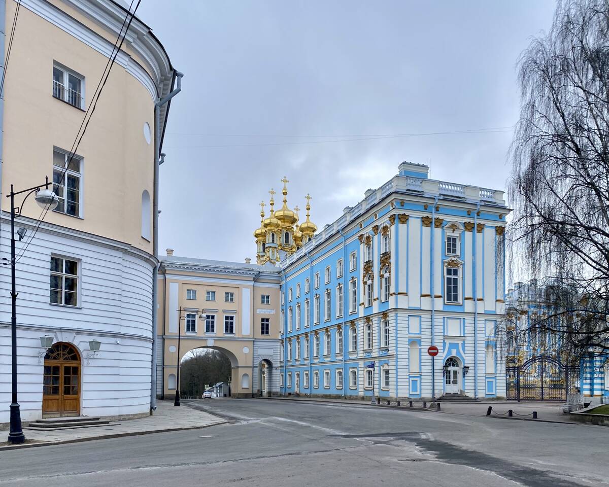 Церковь Воскресения Христова в Царскосельском Екатерининском дворце, Пушкин (Царское Село) (Санкт-Петербург, Пушкинский район, г. Санкт-Петербург). дополнительная информация, Вид с СЗ