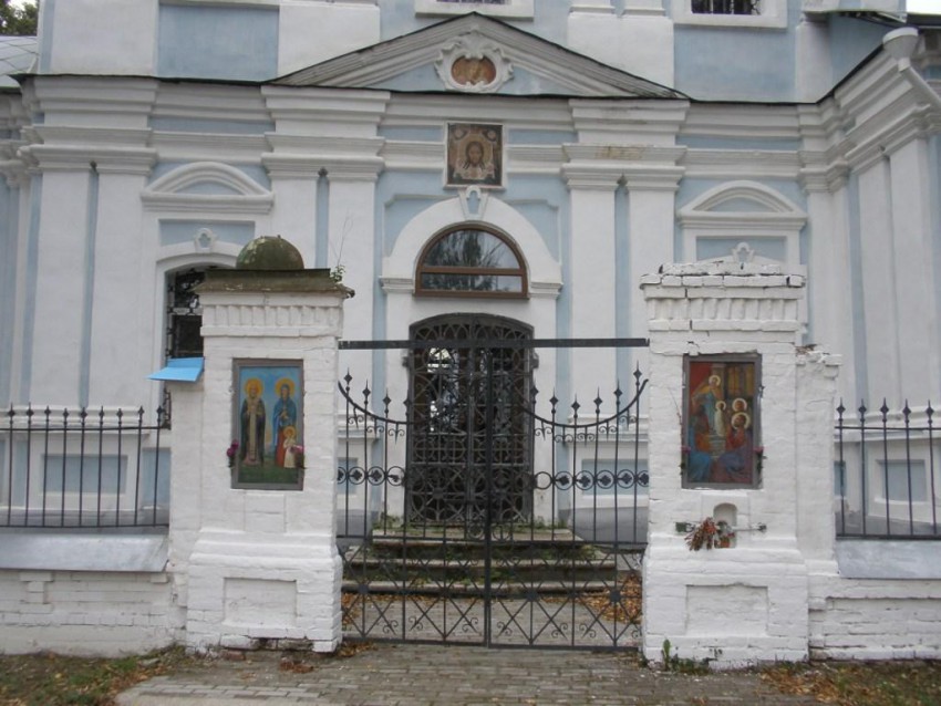 Церковь Введения во храм Пресвятой Богородицы, Дмитров (Дмитровский городской округ, Московская область). архитектурные детали, Северные ворота