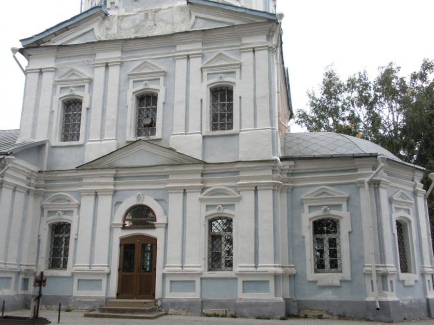 Церковь Введения во храм Пресвятой Богородицы, Дмитров (Дмитровский городской округ, Московская область). архитектурные детали, Фрагмент южного фасада