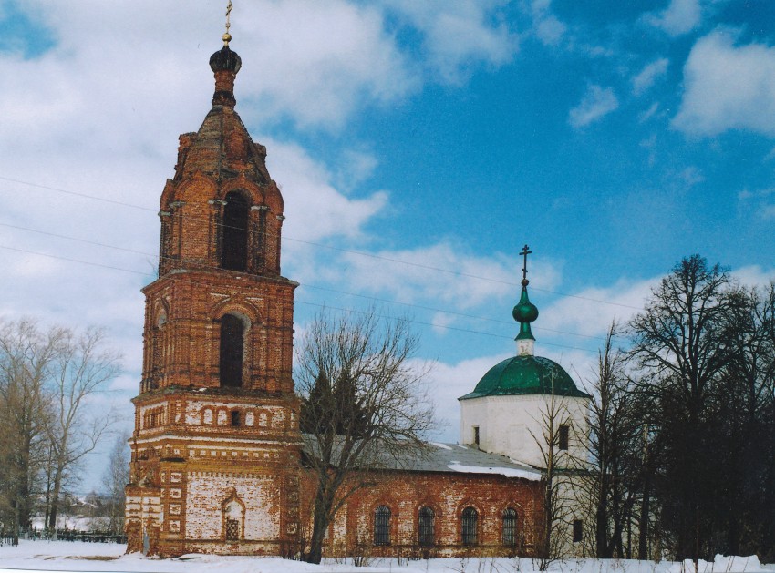 Церковь Воскресения Словущего, Карпово (Дмитровский городской округ, Московская область). фасады