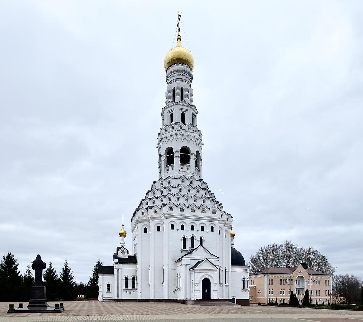 Вид с юго-запада, фасады. Собор Петра и Павла, Прохоровка (Прохоровский район, Белгородская область)