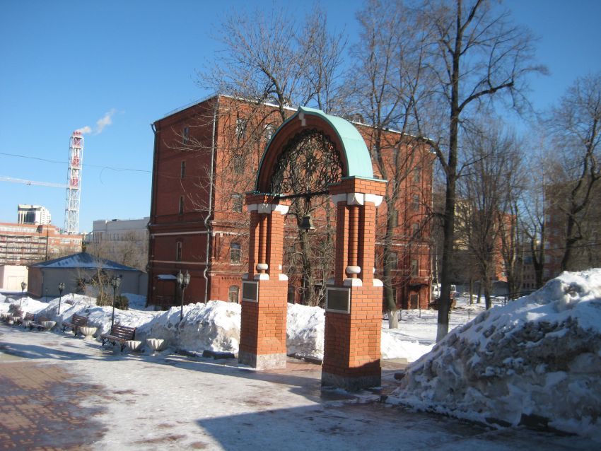 Красносельский. Ново-Алексеевский женский монастырь. Церковь Всех Святых. дополнительная информация