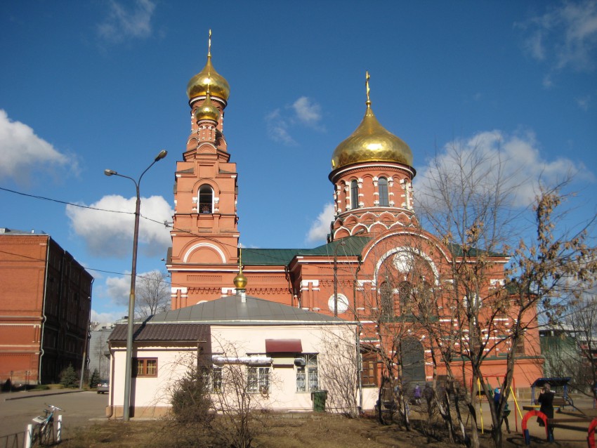 Красносельский. Ново-Алексеевский женский монастырь. Церковь Всех Святых. общий вид в ландшафте