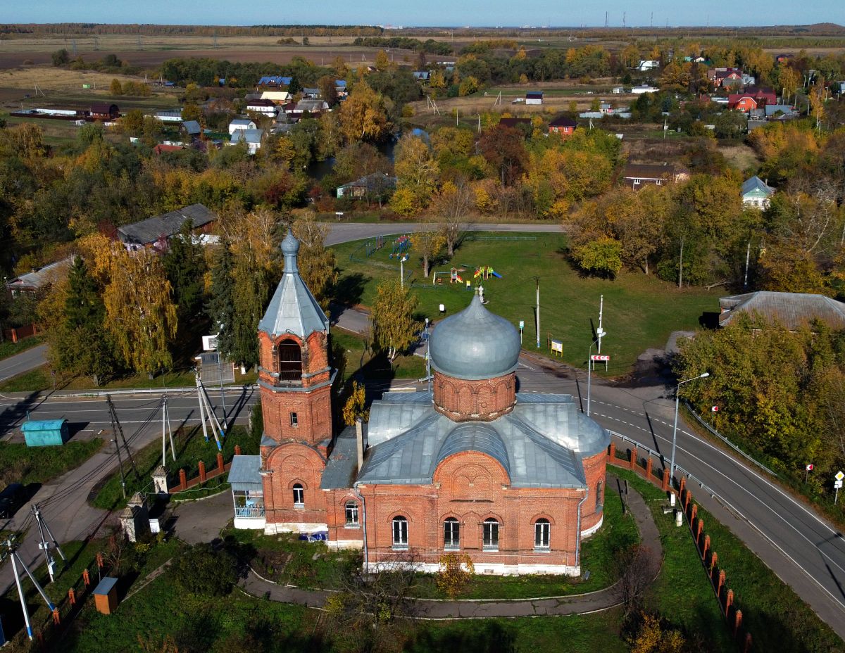 Церковь Успения Пресвятой Богородицы, Мячково (Коломенский городской округ, Московская область). общий вид в ландшафте