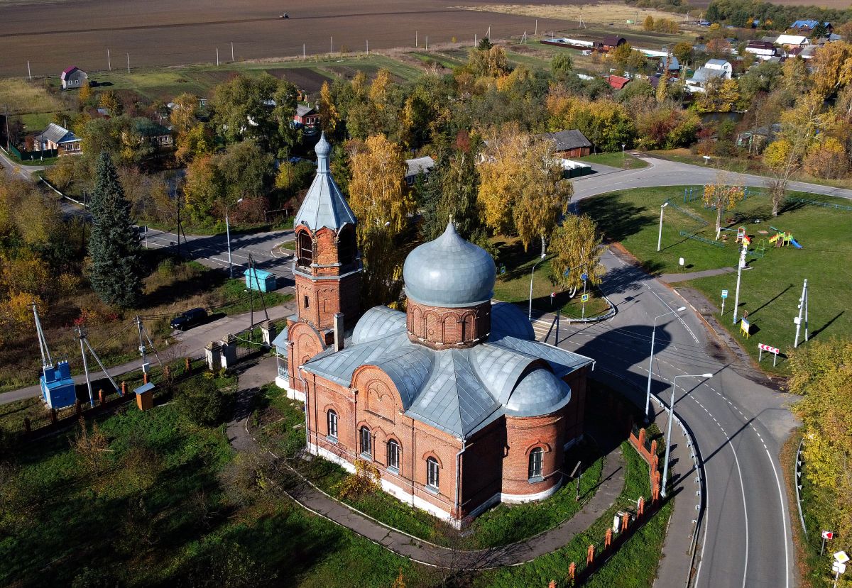 Церковь Успения Пресвятой Богородицы, Мячково (Коломенский городской округ, Московская область). общий вид в ландшафте