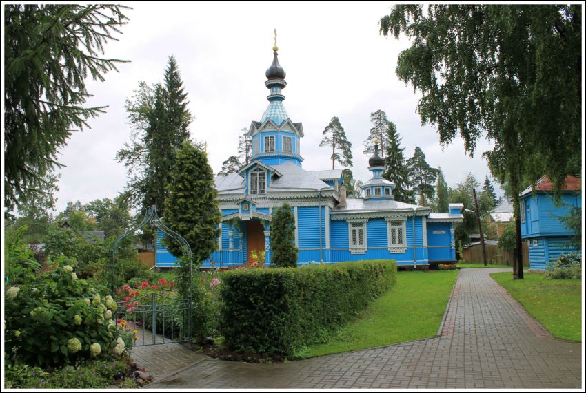Церковь Петра и Павла, Сиверский (Гатчинский район, Ленинградская область). общий вид в ландшафте