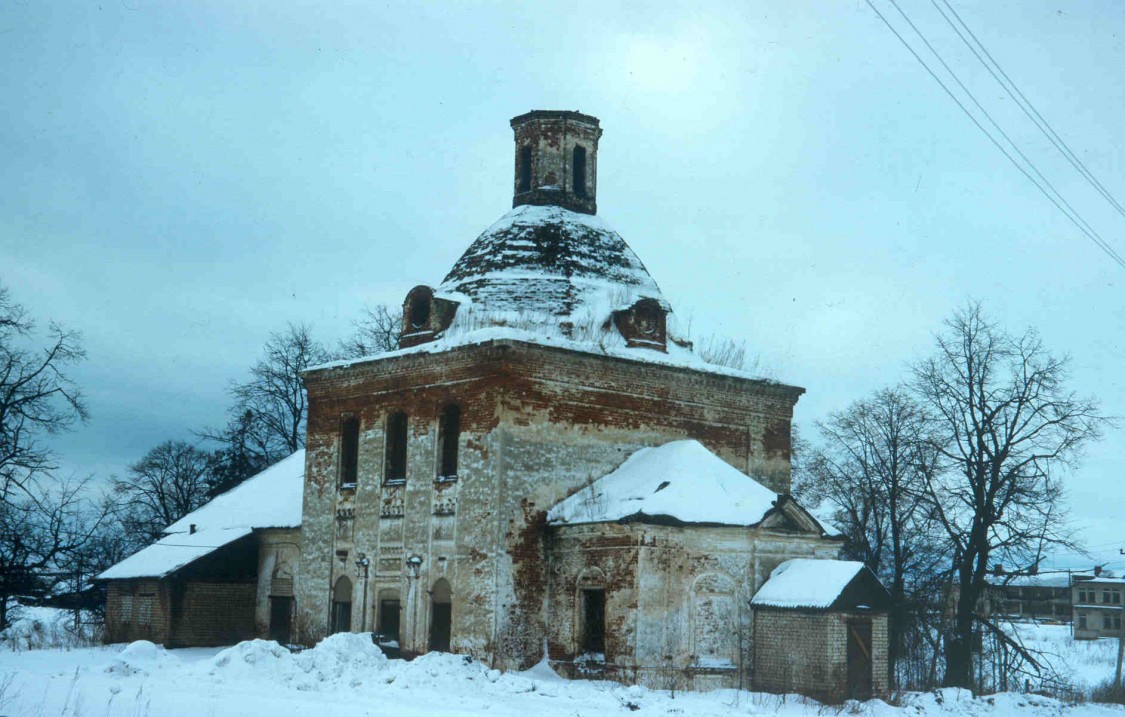 Ефимьево. Церковь Троицы Живоначальной. фасады, 1996