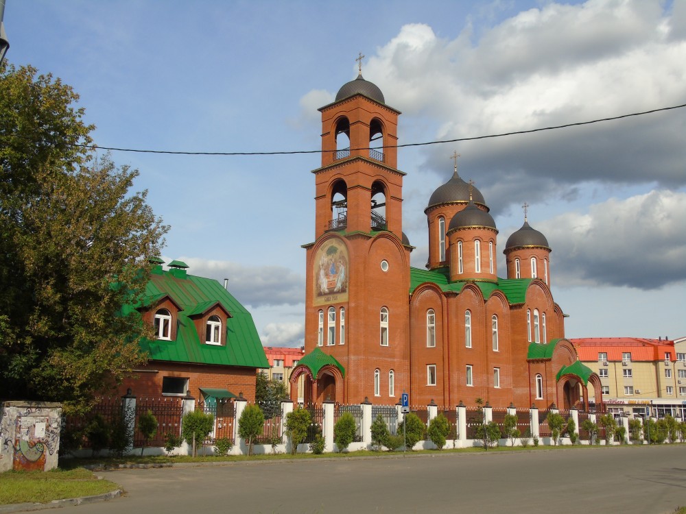 Королёв. Церковь Троицы Живоначальной на Валентиновом поле (каменная). фасады