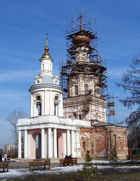 Свиблово. Церковь Троицы Живоначальной в Свиблове. фасады