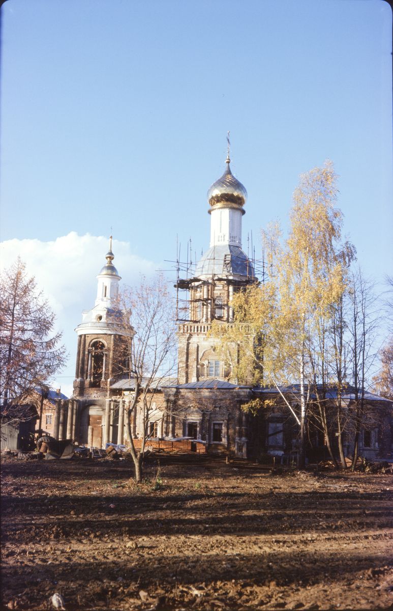 фасады. Церковь Троицы Живоначальной в Свиблове, Свиблово (Северо-Восточный административный округ (СВАО), г. Москва)