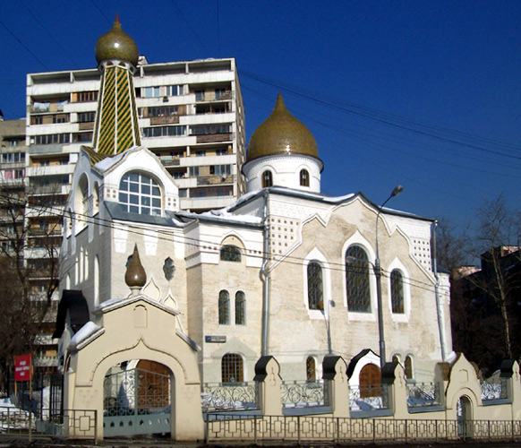 Басманный. Церковь Покрова Пресвятой Богородицы Покрово-Успенской старообрядческой общины. общий вид в ландшафте