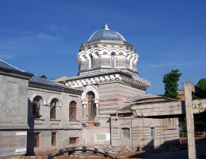 Красносельский. Домовая церковь Иосифа Обручника при богадельне им. И.Н. Геер. общий вид в ландшафте