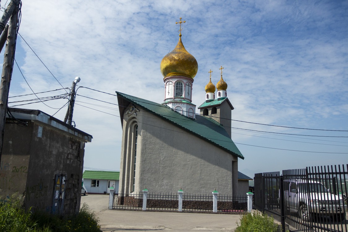 Петропавловск-Камчатский. Церковь Петра и Павла в Сероглазке. фасады