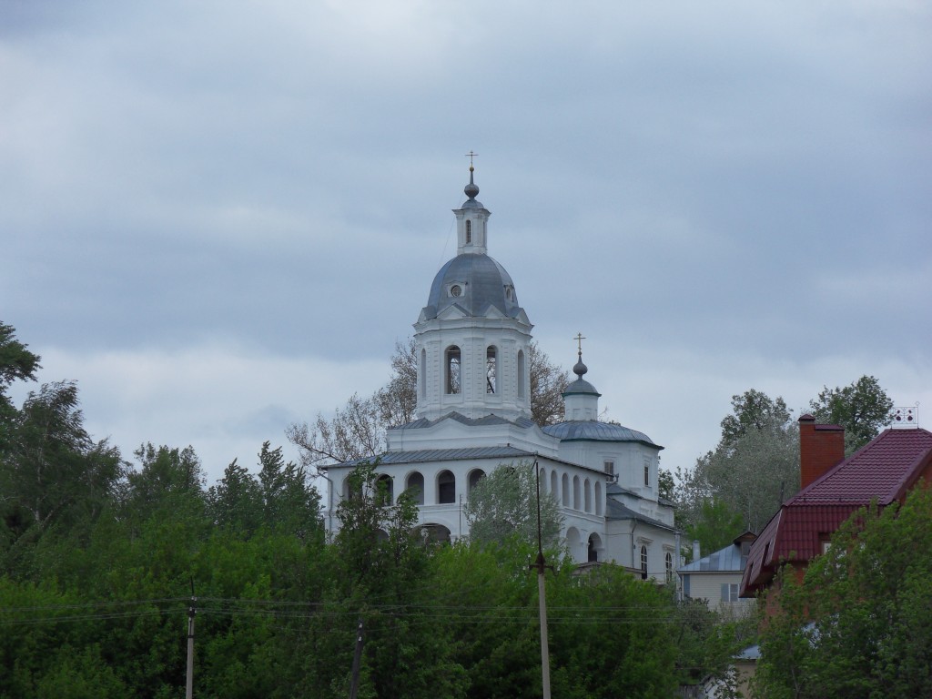 Касимов. Церковь Троицы Живоначальной. общий вид в ландшафте, Вид с реки Оки