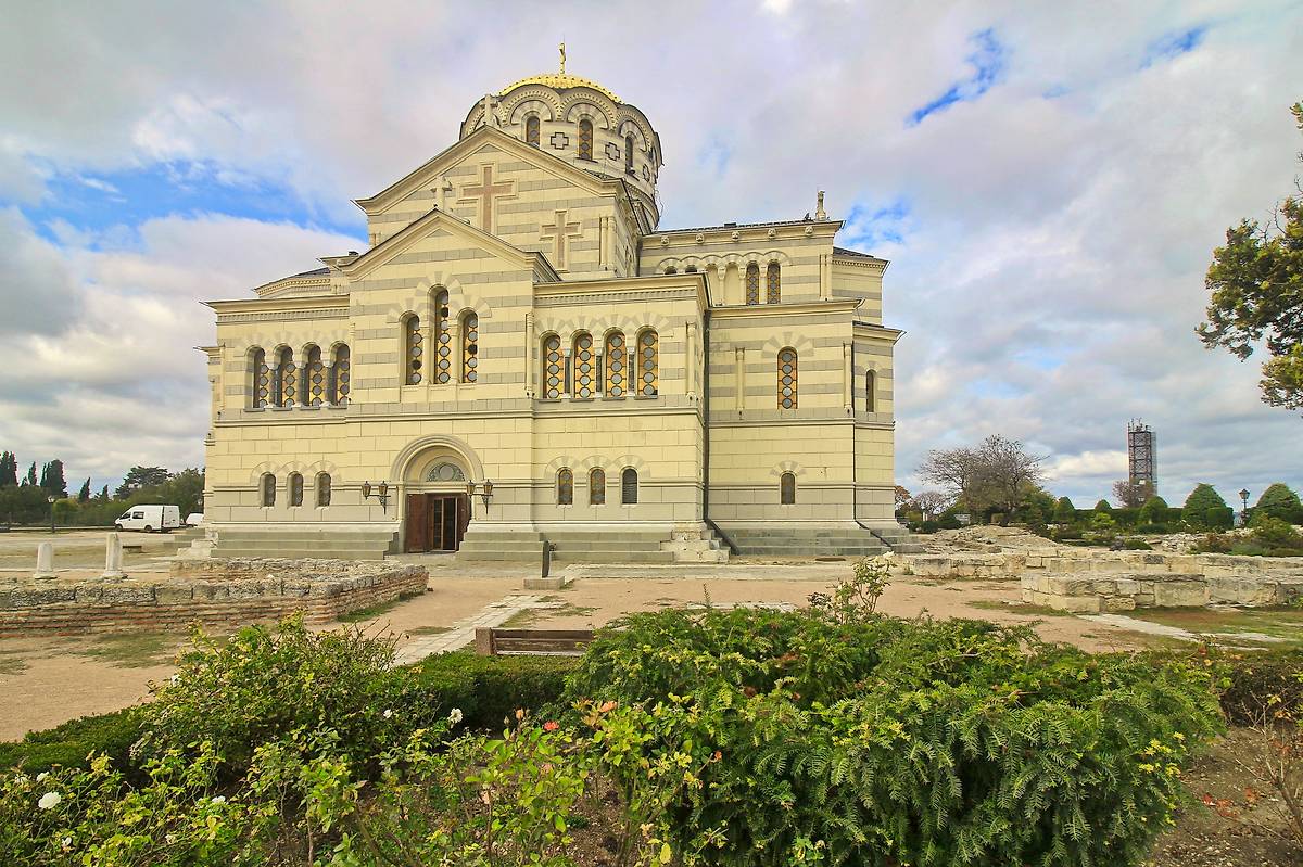 Собор Владимира равноапостольного в Херсонесе, фасады. Собор Владимира равноапостольного ("Адмиральский"), Севастополь (Ленинский район, г. Севастополь)