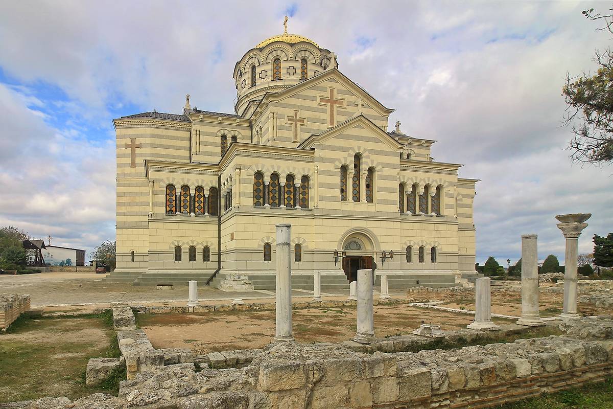 Собор Владимира равноапостольного в Херсонесе, фасады. Собор Владимира равноапостольного ("Адмиральский"), Севастополь (Ленинский район, г. Севастополь)