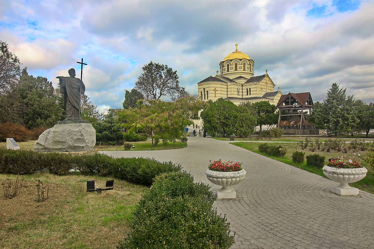 Собор Владимира равноапостольного в Херсонесе, дополнительная информация. Собор Владимира равноапостольного ("Адмиральский"), Севастополь (Ленинский район, г. Севастополь)