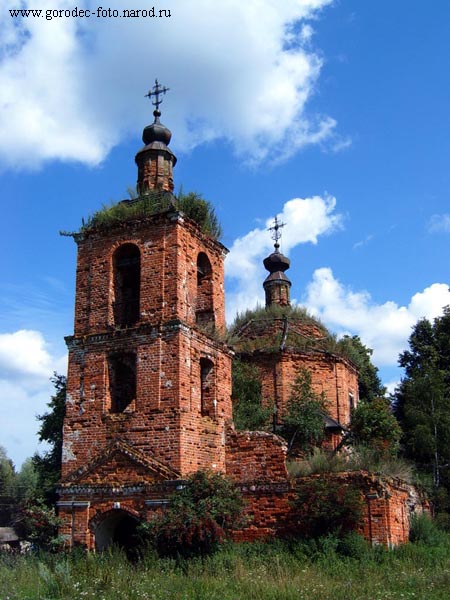 Церковь Рождества Пресвятой Богородицы, Лом (Касимовский район и г. Касимов, Рязанская область). фасады, Подробнее на www.gotodec-foto.narod.ru