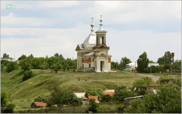Ермолово. Церковь Успения Пресвятой Богородицы. общий вид в ландшафте, Панорама с запада
