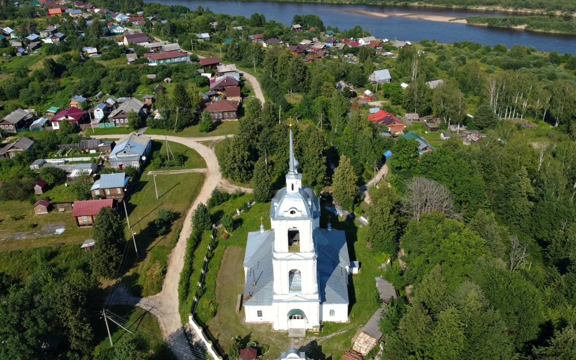 Кафедральный собор Рождества Христова, Макарьев (Макарьевский район, Костромская область). общий вид в ландшафте