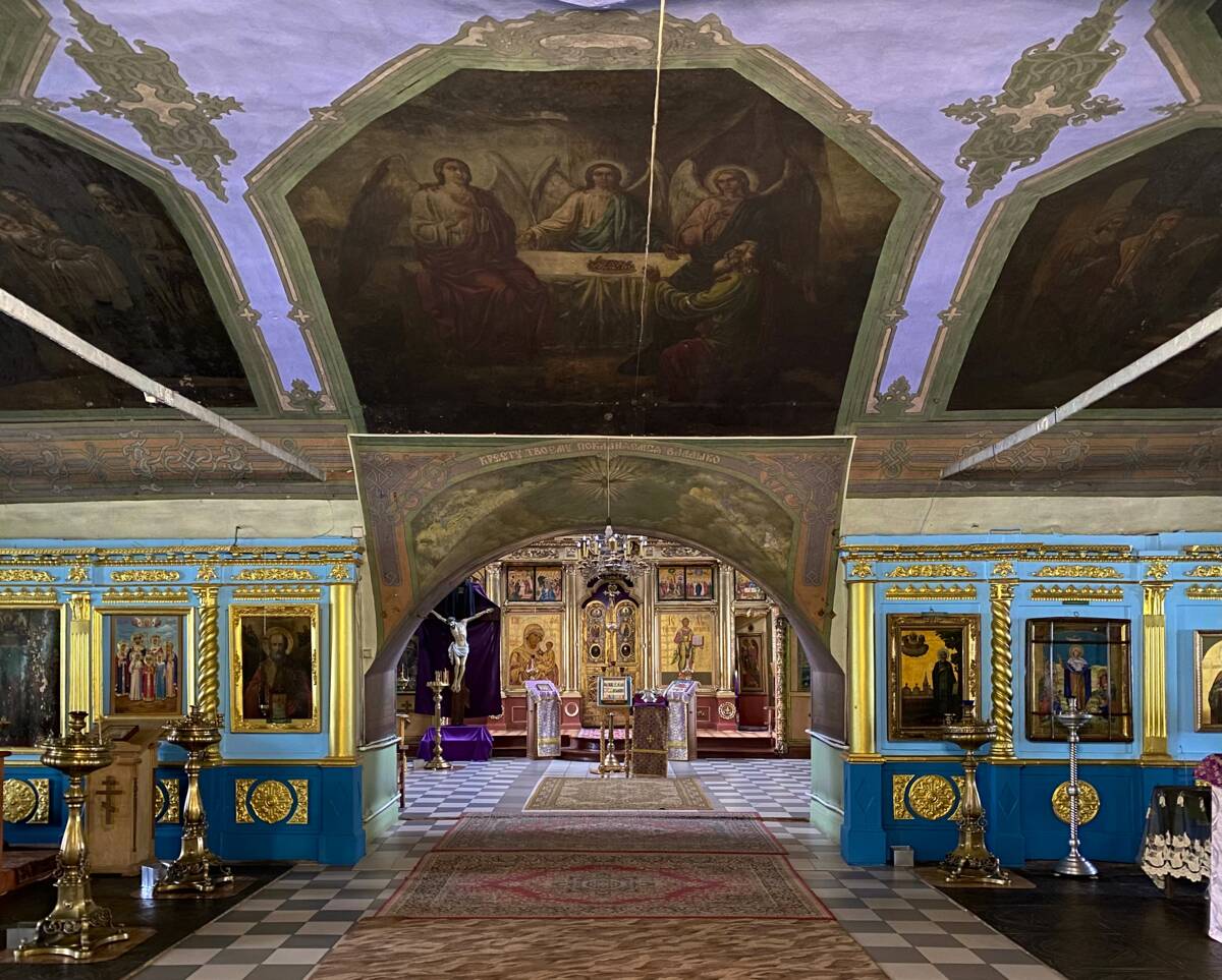 Кафедральный собор Рождества Христова, Макарьев (Макарьевский район, Костромская область). интерьер и убранство, Интерьер трапезной, проём в основной объёме