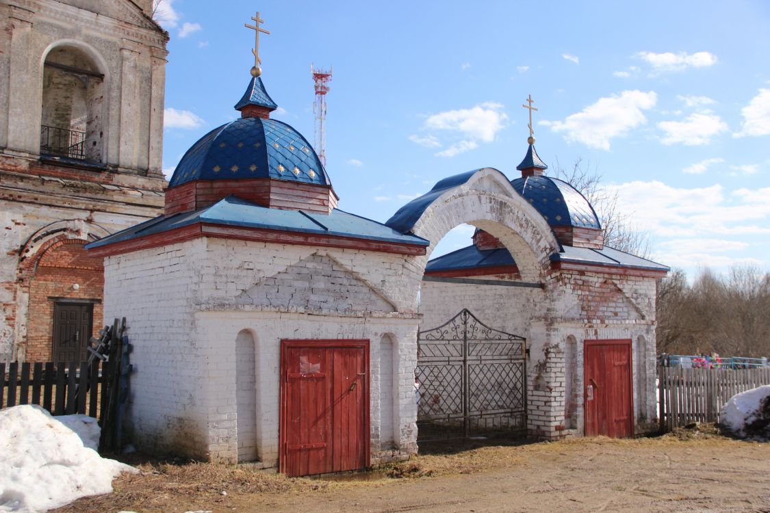 Храмовый комплекс. Церкви Покрова Пресвятой Богородицы и Космы и Дамиана, Покров-Рогули (Пошехонский район, Ярославская область). дополнительная информация