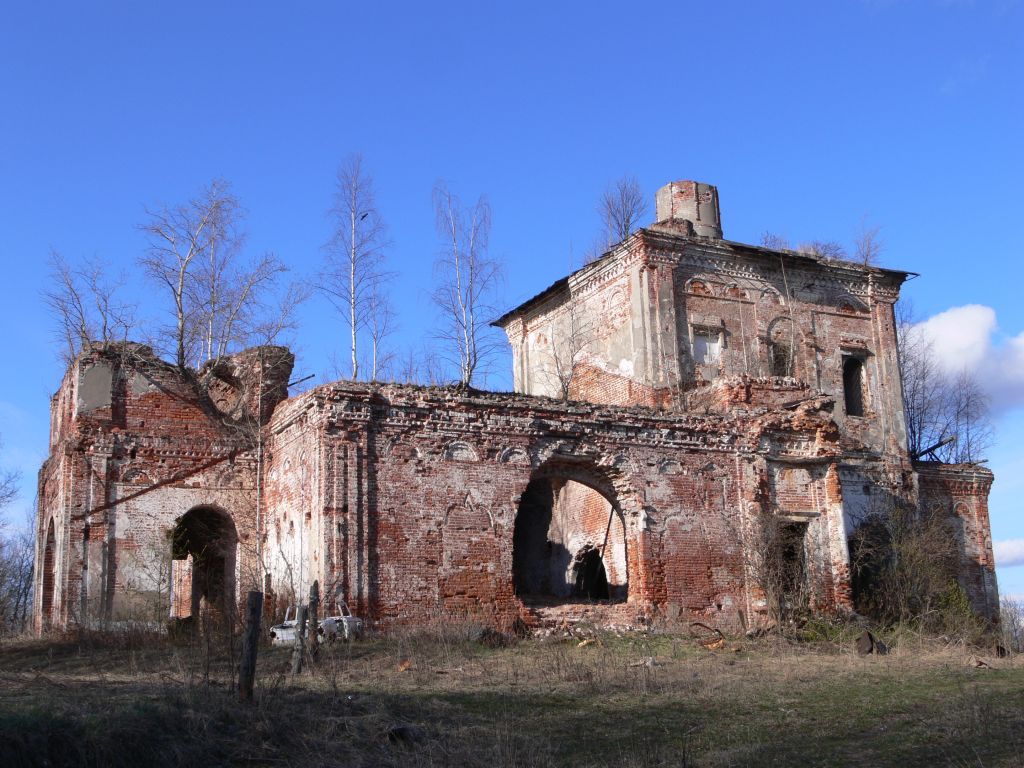 Белое. Церковь Воскресения Словущего. фасады