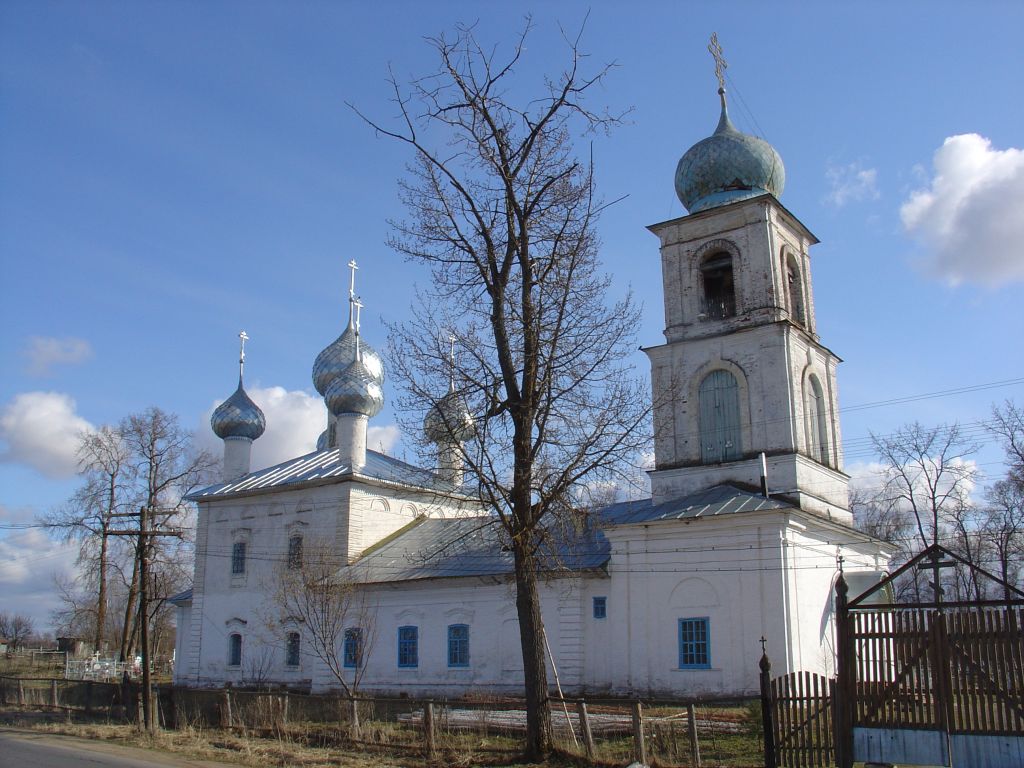 Церковь Жён-мироносиц, Дмитриевское (Пошехонский район, Ярославская область). фасады