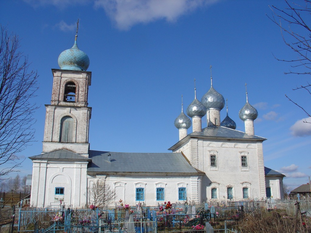 Церковь Жён-мироносиц, Дмитриевское (Пошехонский район, Ярославская область). фасады