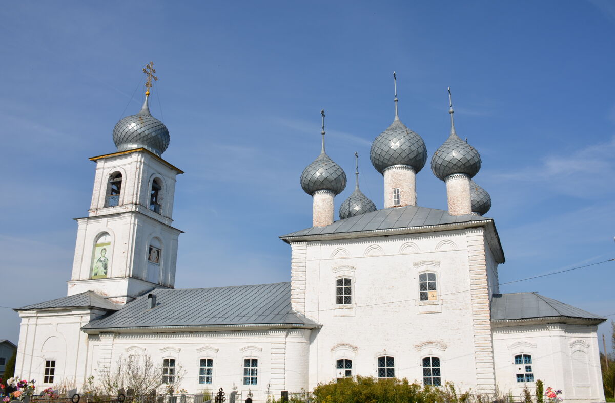 Церковь Жён-мироносиц, Дмитриевское (Пошехонский район, Ярославская область). фасады