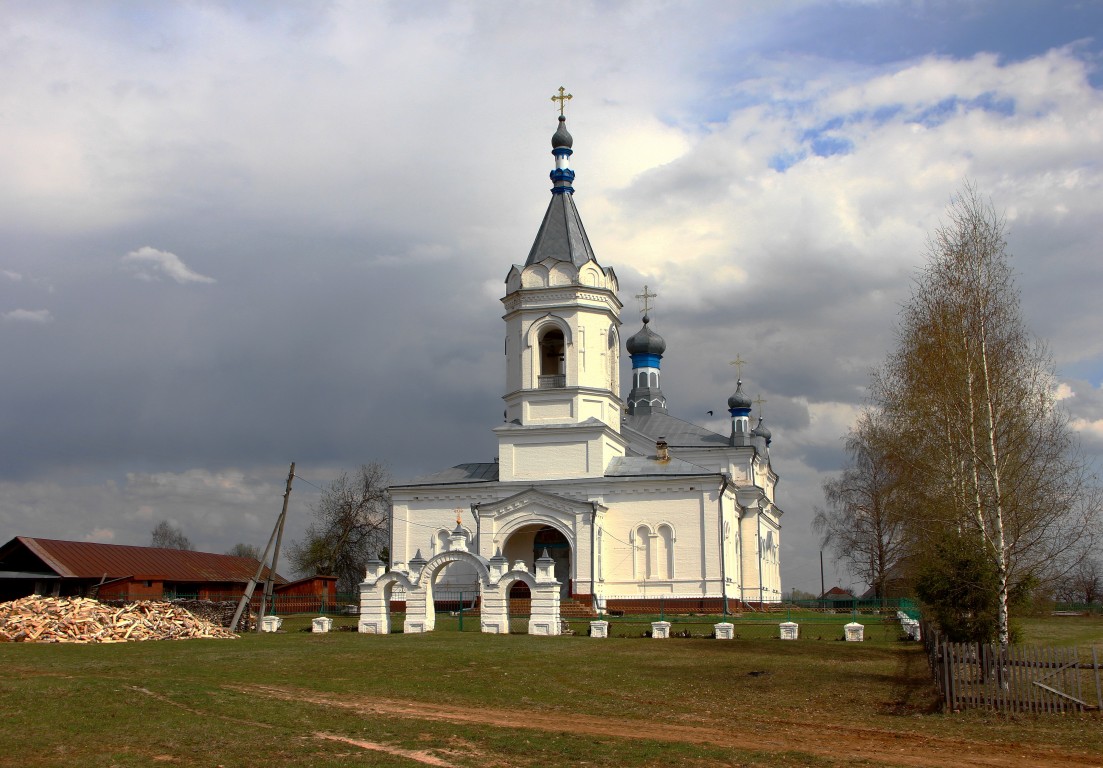 Уртма. Церковь Михаила Архангела. фасады