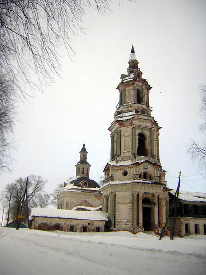 Среднеивкино. Церковь Троицы Живоначальной. фасады