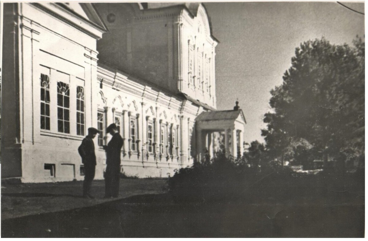 Церковь Рождества Пресвятой Богородицы, Нижнеивкино (Кумёнский район, Кировская область). архивная фотография, Южный фасад. Фото 1930-х годов из приходского архива