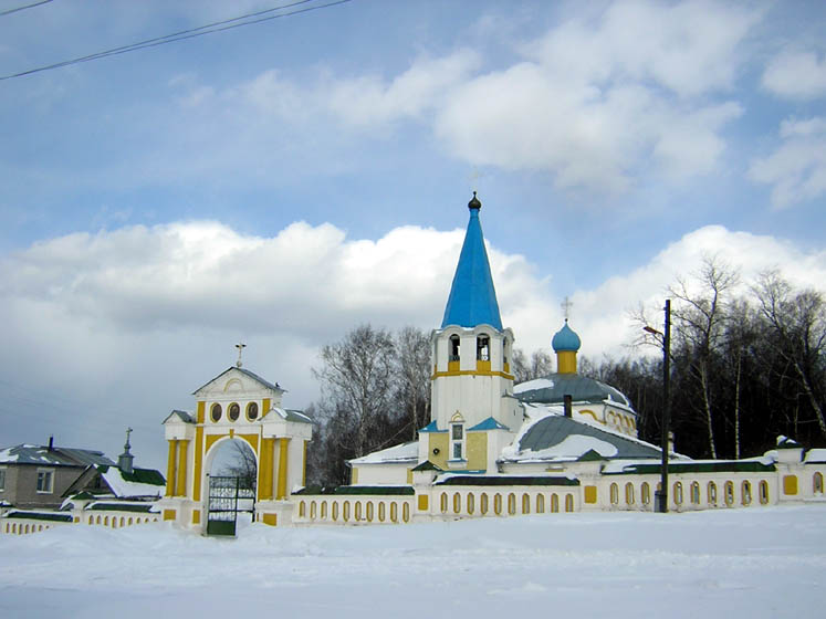 Советск. Церковь Покрова Пресвятой Богородицы. общий вид в ландшафте