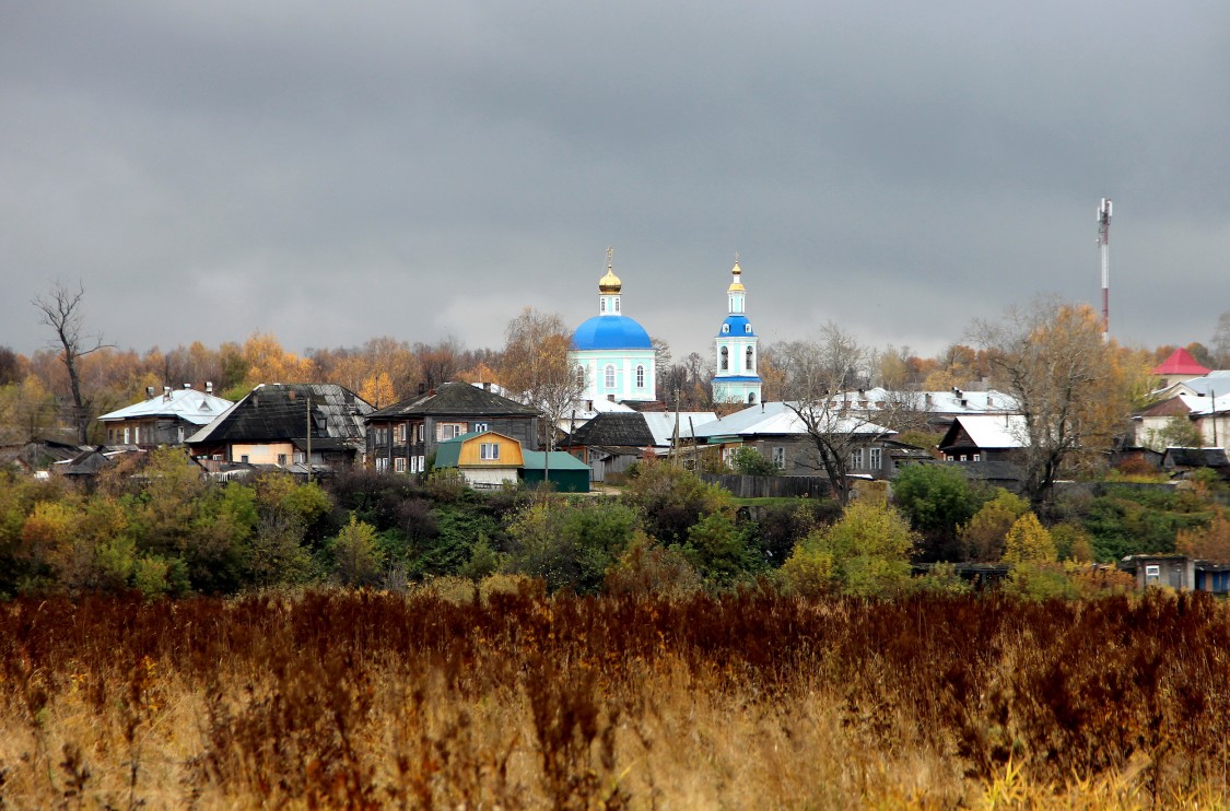 Советск. Церковь Успения Пресвятой Богородицы. общий вид в ландшафте
