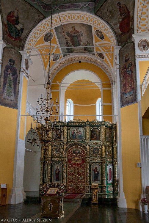 Собор Троицы Живоначальной, Яранск (Яранский район, Кировская область). интерьер и убранство