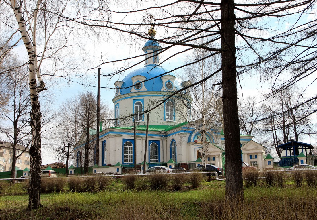 Яранск. Кафедральный собор Успения Пресвятой Богородицы. фасады