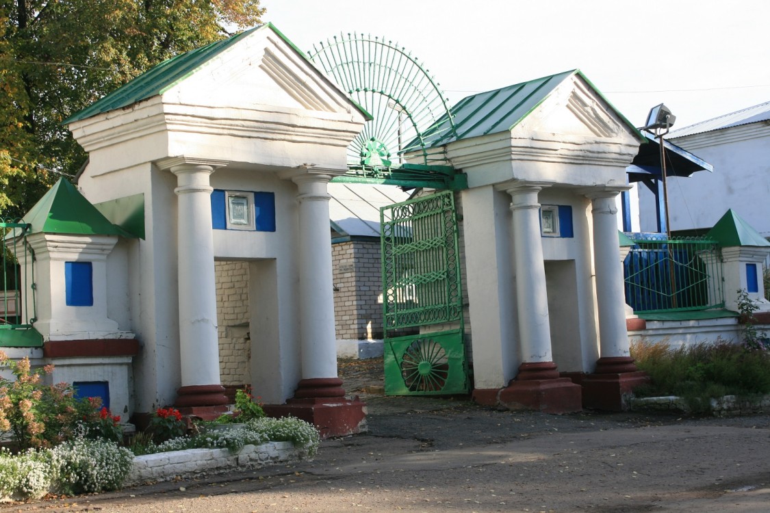 Кафедральный собор Успения Пресвятой Богородицы, Яранск (Яранский район, Кировская область). архитектурные детали