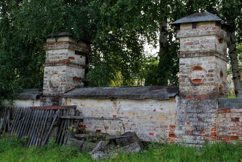 Адышево. Церковь Покрова Пресвятой Богородицы. общий вид в ландшафте