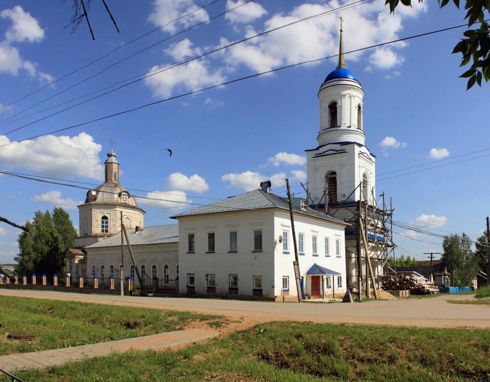Церковь Покрова Пресвятой Богородицы, Адышево (Оричевский район, Кировская область). фасады, Вид с северо-запада