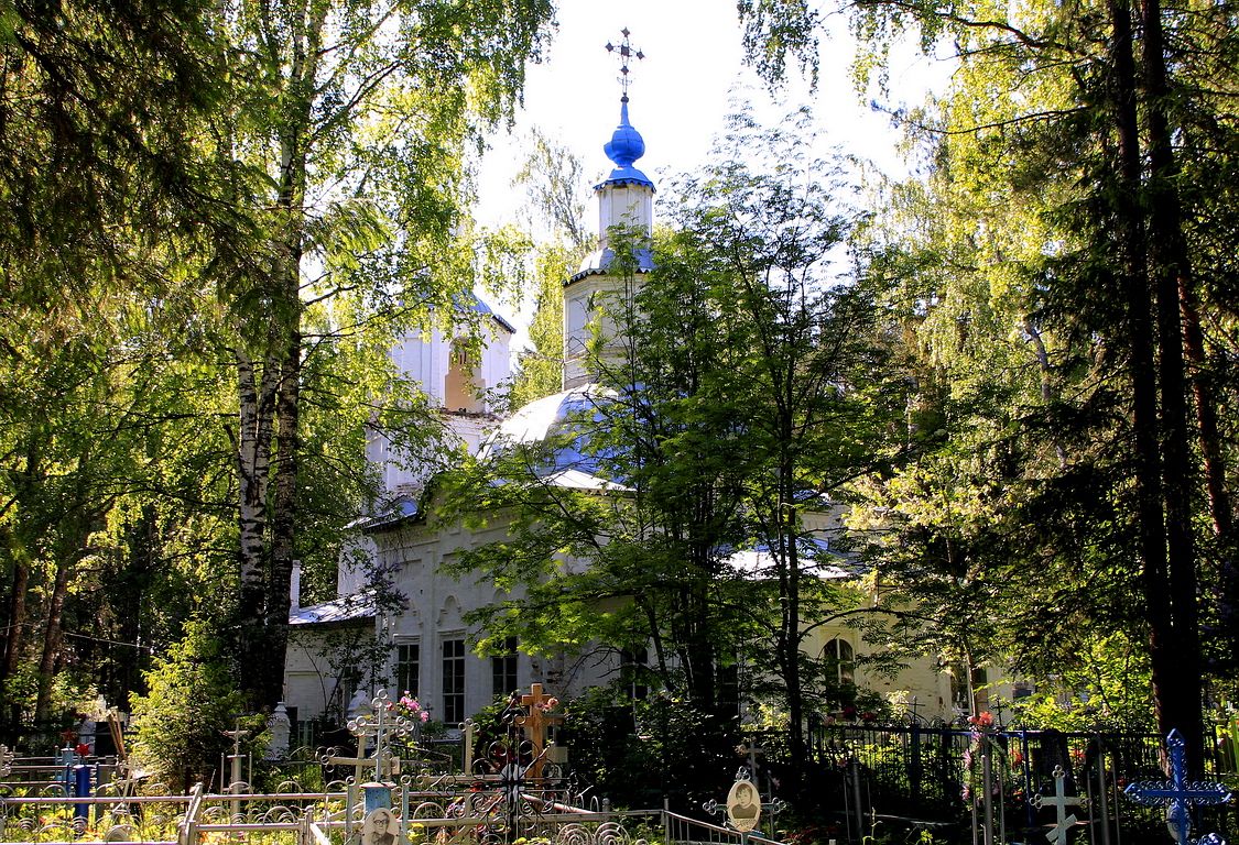 Лальск. Церковь Успения Пресвятой Богородицы. фасады, Вид с юго-востока.