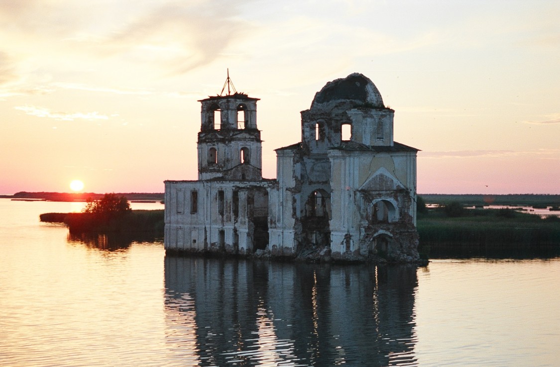 Крохино (акватория Шекснинского водохранилища). Церковь Рождества Христова. фасады