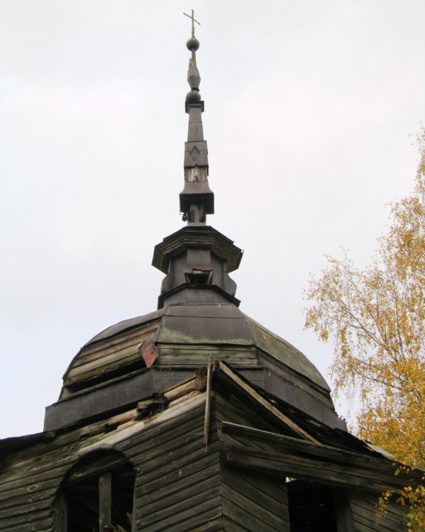 Церковь Александра Невского, Ухтома (Вашкинский район, Вологодская область). архитектурные детали, шпиль колокольни, вид с юго-востока