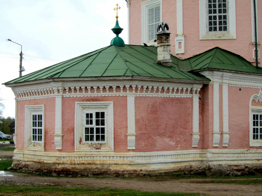Церковь Рождества Христова, Тотьма (Тотемский район, Вологодская область). архитектурные детали, алтарная апсида