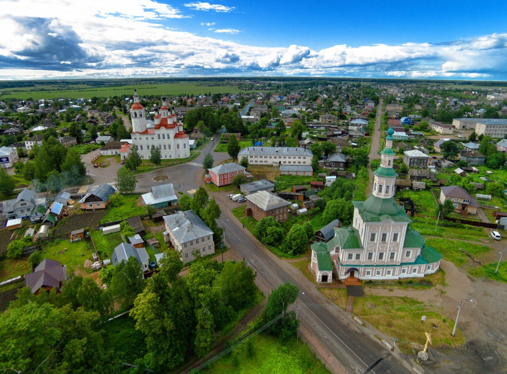 Тотьма. Церковь Рождества Христова. общий вид в ландшафте