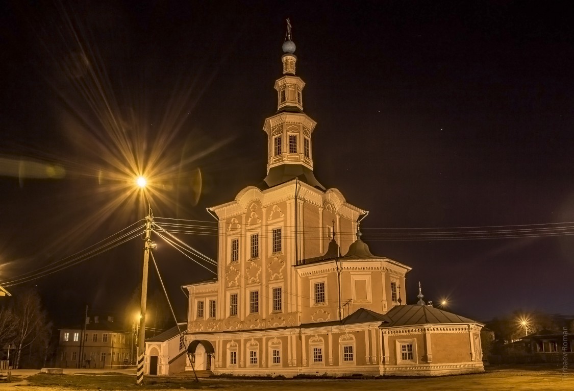 Церковь Рождества Христова, Тотьма (Тотемский район, Вологодская область). фасады, Вид в ночной подсветке